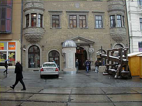 lipev.jpg (40kB)